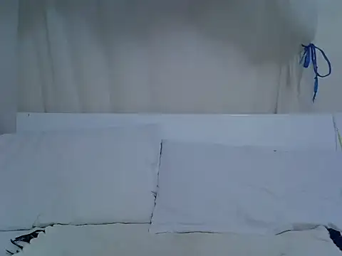 Snapshot of browndolly12 chatting on April 8, 2026, 11:12 am browndolly12 online show from April 8, 2026, 11:12 am