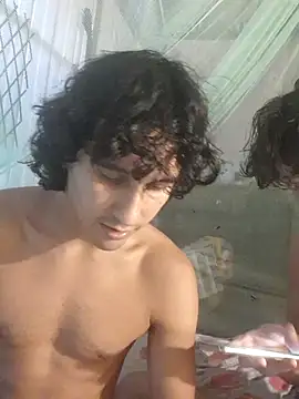 pedrodavid  online show from April 4, 2026, 9:43 pm