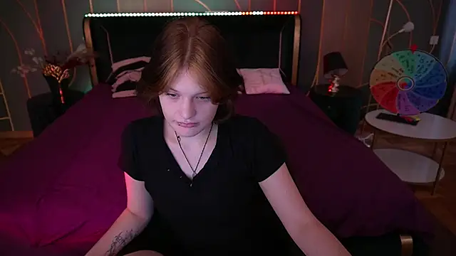 Snapshot of CandyBooms_ chatting on September 30, 2025, 12:55 pm CandyBooms online show from September 30, 2025, 12:55 pm