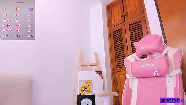 Snapshot of Caro_martinezz chatting on March 4, 2026, 3:47 am Caro martinezz online show from March 4, 2026, 3:47 am