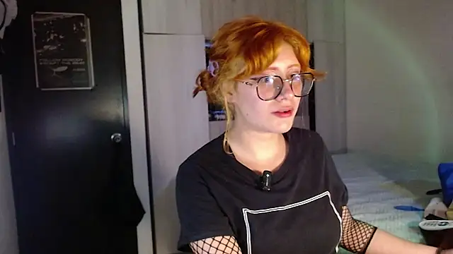 Snapshot of mariana124- chatting on December 14, 2025, 1:12 am mariana124- online show from December 14, 2025, 1:12 am