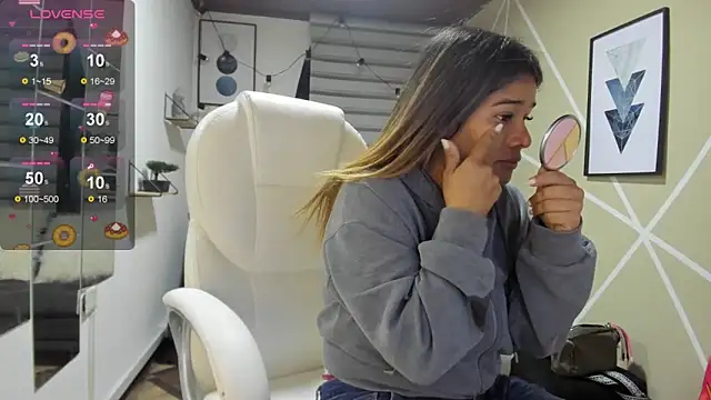 Enma  clark online show from September 30, 2025, 4:07 am