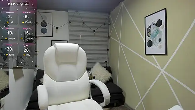 Enma  clark online show from February 13, 2026, 4:12 am