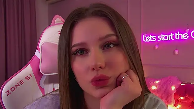 Snapshot of DianaVert chatting on November 30, 2025, 6:41 pm DianaVert online show from November 30, 2025, 6:41 pm