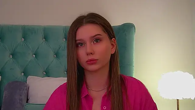 Snapshot of DianaVert chatting on November 19, 2025, 11:10 am DianaVert online show from November 19, 2025, 11:10 am