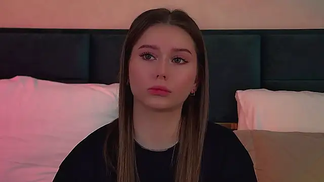 Snapshot of DianaVert chatting on February 21, 2026, 3:36 pm DianaVert online show from February 21, 2026, 3:36 pm