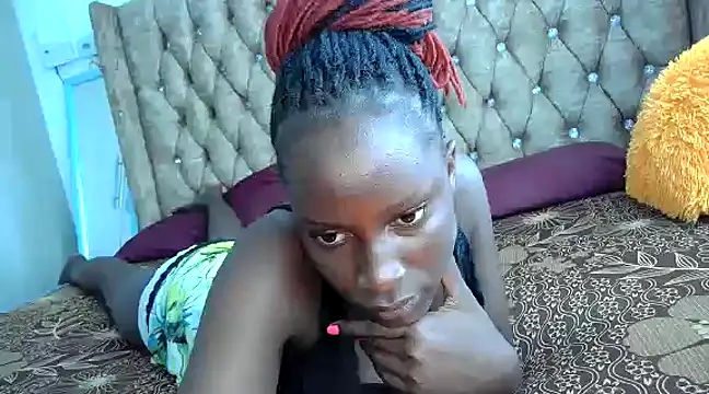 Snapshot of queen-goddess chatting on December 19, 2024, 8:02 am queen-goddess online show from December 19, 2024, 8:02 am