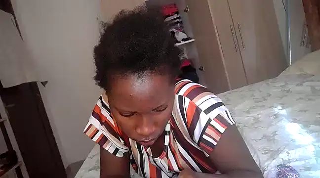 Snapshot of queen-goddess chatting on February 20, 2025, 6:39 am queen-goddess online show from February 20, 2025, 6:39 am