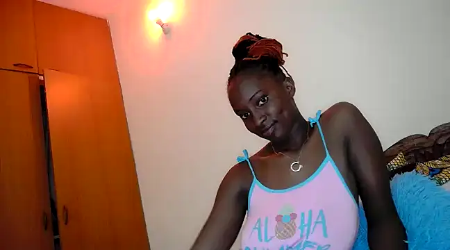 Snapshot of queen-goddess chatting on December 19, 2024, 11:29 am queen-goddess online show from December 19, 2024, 11:29 am