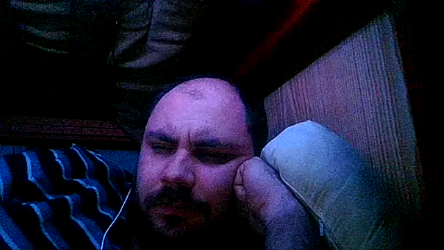 ZARRENAAR3 online show from February 3, 2025, 10:43 pm