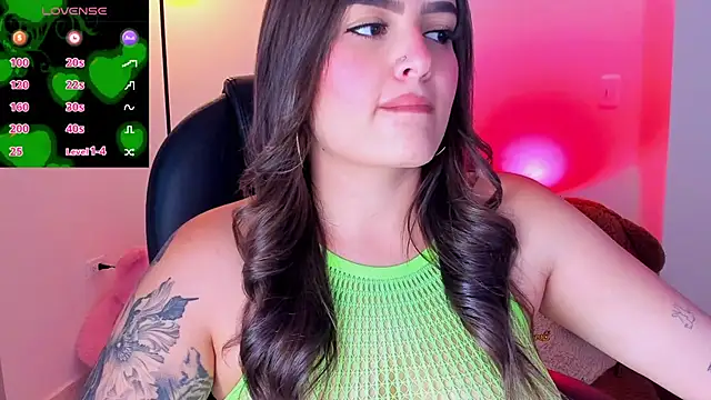 Snapshot of ellarosee_ chatting on January 8, 2026, 6:14 pm ellarosee online show from January 8, 2026, 6:14 pm