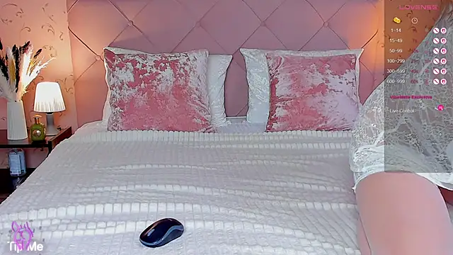 Snapshot of juliana_browns chatting on November 14, 2025, 3:10 am juliana browns online show from November 14, 2025, 3:10 am