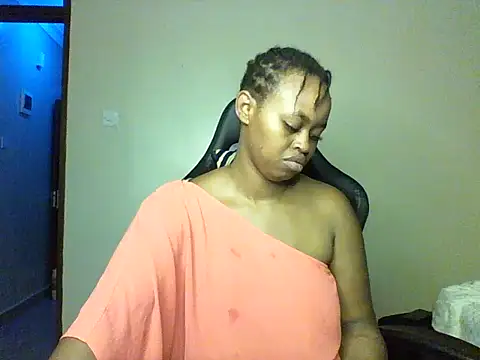 Snapshot of Candii_wet_ chatting on October 12, 2025, 8:32 pm Candii wet  online show from October 12, 2025, 8:32 pm