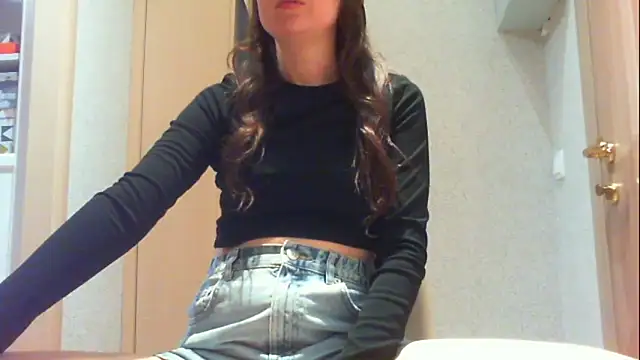 khu yam online show from December 1, 2024, 4:34 pm