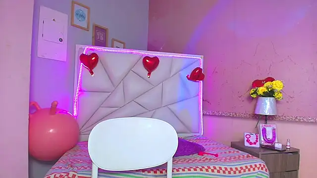 ariadna dawson7 online show from March 6, 2025, 1:05 am