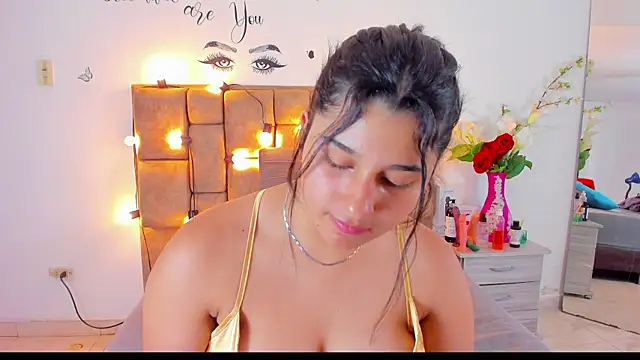 Snapshot of Megan_Whitte chatting on September 15, 2025, 8:31 pm Megan Whitte online show from September 15, 2025, 8:31 pm
