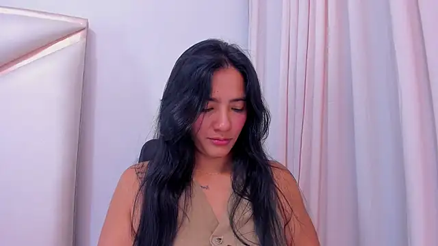 DashaFoxxx online show from October 21, 2025, 1:10 pm