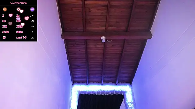 Snapshot of Mariana_Hasper_ chatting on January 7, 2025, 1:17 am Mariana Hasper  online show from January 7, 2025, 1:17 am