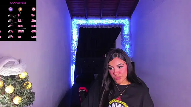 Snapshot of Mariana_Hasper_ chatting on January 6, 2025, 12:48 am Mariana Hasper  online show from January 6, 2025, 12:48 am