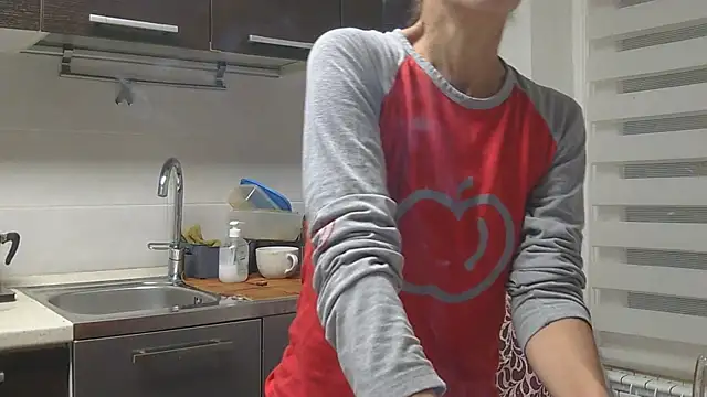 Snapshot of couplemilf2 chatting on October 31, 2025, 7:43 pm couplemilf2 online show from October 31, 2025, 7:43 pm