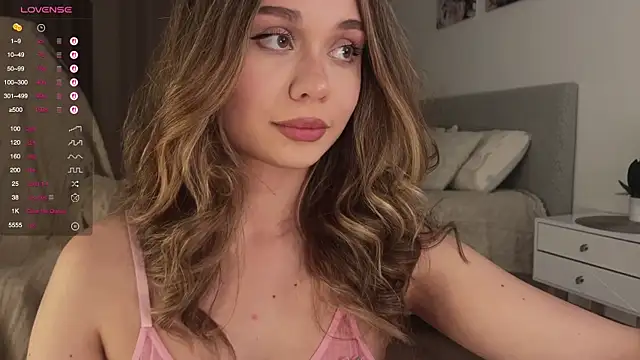 diaanona online show from September 24, 2025, 10:59 pm