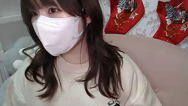 Snapshot of mei_hosina chatting on December 18, 2025, 3:49 pm mei hosina online show from December 18, 2025, 3:49 pm