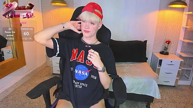 Snapshot of VladHellsing4 chatting on February 23, 2026, 2:17 pm VladHellsing4 online show from February 23, 2026, 2:17 pm