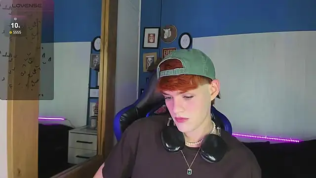 VladHellsing4 online show from October 5, 2025, 3:14 pm