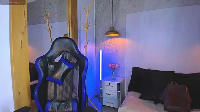 VladHellsing4 online show from July 10, 2026, 2:28 pm