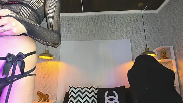 Snapshot of VladHellsing4 chatting on January 17, 2026, 2:42 pm VladHellsing4 online show from January 17, 2026, 2:42 pm