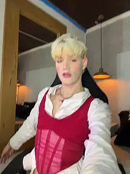 Snapshot of VladHellsing4 chatting on February 16, 2026, 2:48 pm VladHellsing4 online show from February 16, 2026, 2:48 pm