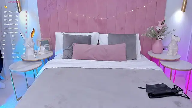 Snapshot of MilaVoxx chatting on March 13, 2025, 5:43 am MilaVoxx online show from March 13, 2025, 5:43 am