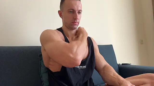 Snapshot of Andy_pecman chatting on November 19, 2025, 9:42 am Andy pecman online show from November 19, 2025, 9:42 am