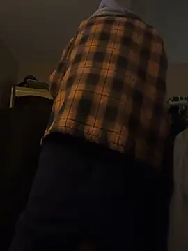 Snapshot of bobby123D chatting on February 13, 2025, 8:55 pm bobby123D online show from February 13, 2025, 8:55 pm