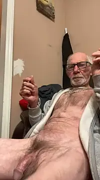 Snapshot of bobby123D chatting on February 12, 2025, 4:22 pm bobby123D online show from February 12, 2025, 4:22 pm