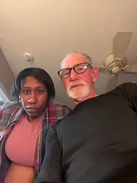 Snapshot of bobby123D chatting on February 18, 2025, 11:30 pm bobby123D online show from February 18, 2025, 11:30 pm