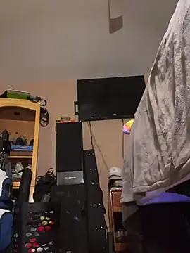 Snapshot of bobby123D chatting on February 13, 2025, 11:28 am bobby123D online show from February 13, 2025, 11:28 am