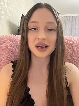 Kimsweet7 online show from April 18, 2026, 6:10 pm