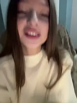 Snapshot of Kimsweet7 chatting on November 12, 2025, 6:23 pm Kimsweet7 online show from November 12, 2025, 6:23 pm