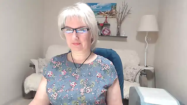 FleurMays online show from March 13, 2026, 4:28 am