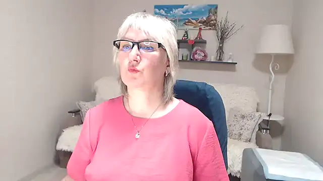 FleurMays online show from April 17, 2026, 10:51 am