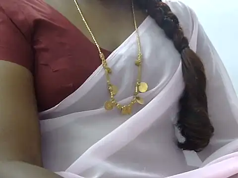 Hot akshara online show from September 24, 2025, 4:24 pm