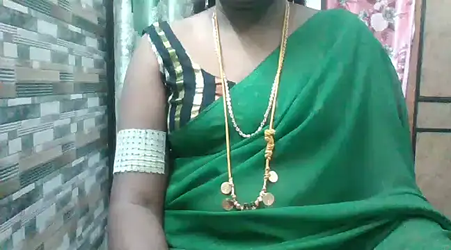 Hot akshara online show from December 3, 2024, 6:44 pm