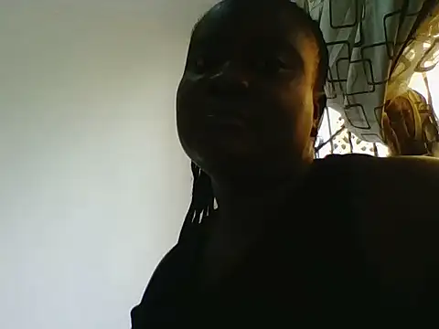 Snapshot of Hotwife8 chatting on June 2, 2026, 6:02 am Hotwife8 online show from June 2, 2026, 6:02 am