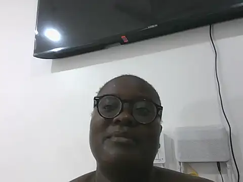 Snapshot of Hotwife8 chatting on May 20, 2026, 8:17 pm Hotwife8 online show from May 20, 2026, 8:17 pm