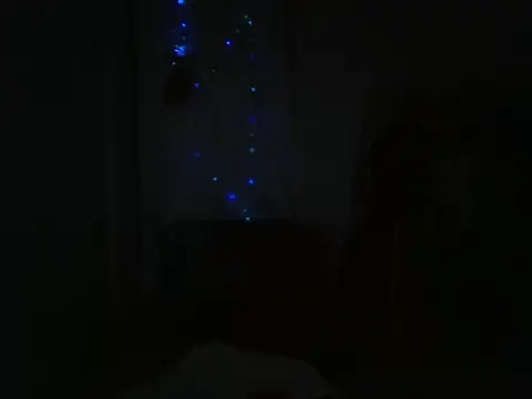 Snapshot of MakeMeCumAhh chatting on May 1, 2026, 4:12 pm MakeMeCumAhh online show from May 1, 2026, 4:12 pm