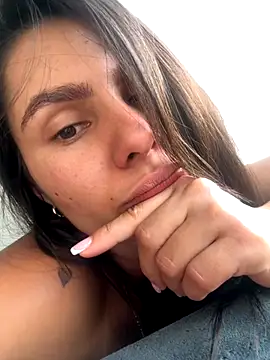 SofiaG  online show from October 2, 2025, 10:35 pm