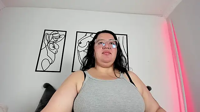 Snapshot of RubyPirsso18 chatting on November 16, 2025, 7:07 pm RubyPirsso18 online show from November 16, 2025, 7:07 pm