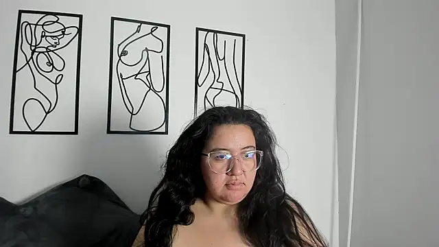 Snapshot of RubyPirsso18 chatting on November 24, 2025, 7:14 pm RubyPirsso18 online show from November 24, 2025, 7:14 pm