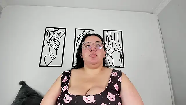 Snapshot of RubyPirsso18 chatting on December 2, 2025, 7:26 pm RubyPirsso18 online show from December 2, 2025, 7:26 pm